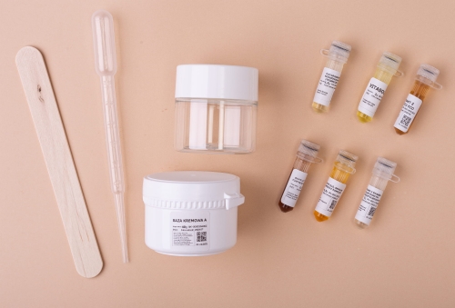 Krem przeciwstarzeniowy.jpg